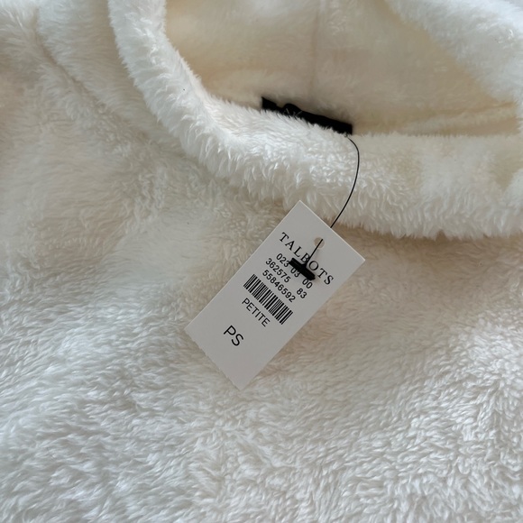 Talbots cream fleece pullover - Picture 2 of 3